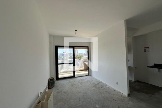 Sala de apartamento à venda com 2 quartos, 70m² em Vila Creti, Barueri