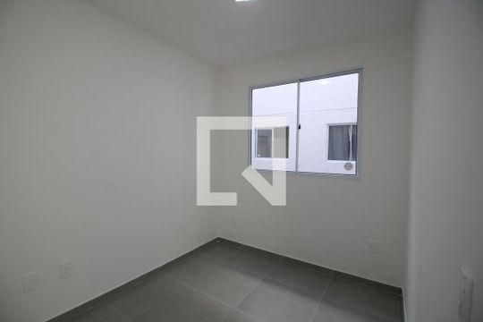 Quarto 2 de apartamento para alugar com 2 quartos, 47m² em Taquara, Rio de Janeiro