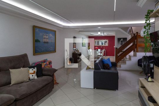 Sala de casa à venda com 3 quartos, 375m² em Parque Renato Maia, Guarulhos
