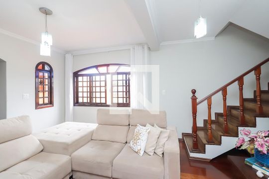 Sala de casa à venda com 3 quartos, 320m² em Vila Carmosina, São Paulo
