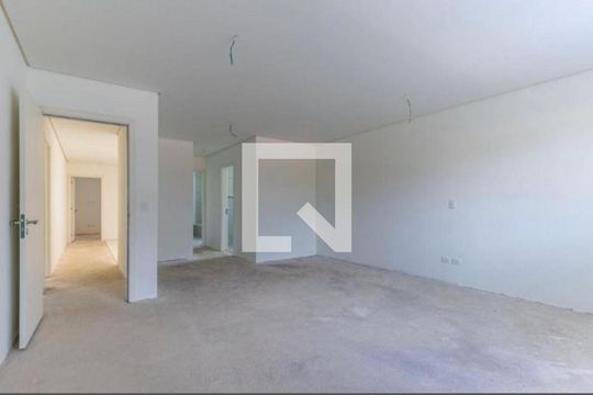 Casa à venda com 6 quartos, 525m² em Vila Elvira, São Paulo