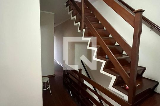 Escada de casa à venda com 3 quartos, 200m² em Vila Florida, São Bernardo do Campo