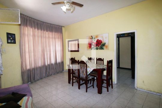 Sala de casa à venda com 4 quartos, 110m² em Rocha Miranda, Rio de Janeiro