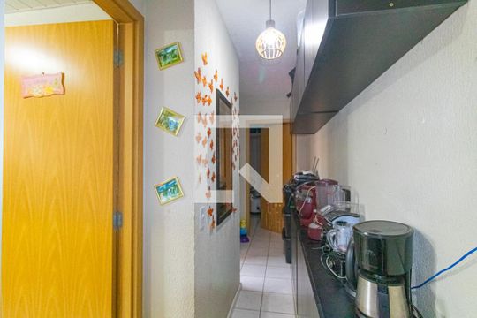 Banheiro Corredor de apartamento à venda com 2 quartos, 41m² em Guajuviras, Canoas