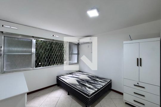 Quarto de apartamento à venda com 1 quarto, 40m² em Vargem Grande, Rio de Janeiro