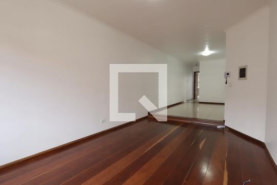 Sala de casa para alugar com 3 quartos, 211m² em Jardim Lar Sao Paulo, São Paulo