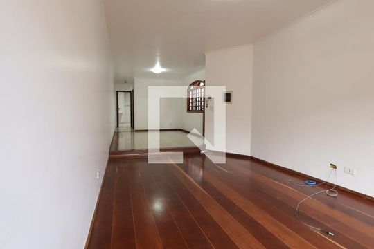 Sala de casa para alugar com 3 quartos, 211m² em Jardim Lar Sao Paulo, São Paulo
