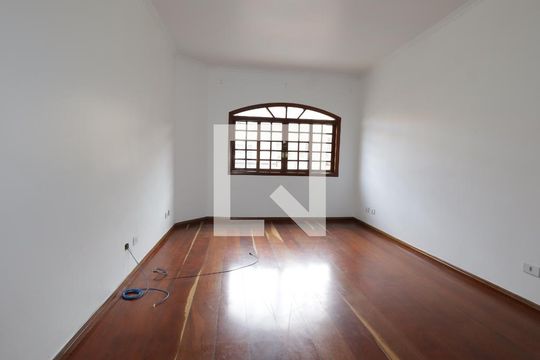 Sala de casa para alugar com 3 quartos, 211m² em Jardim Lar Sao Paulo, São Paulo