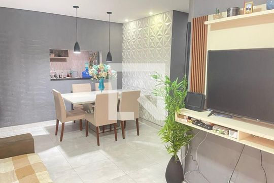 Sala de apartamento à venda com 3 quartos, 70m² em Piratininga, Osasco