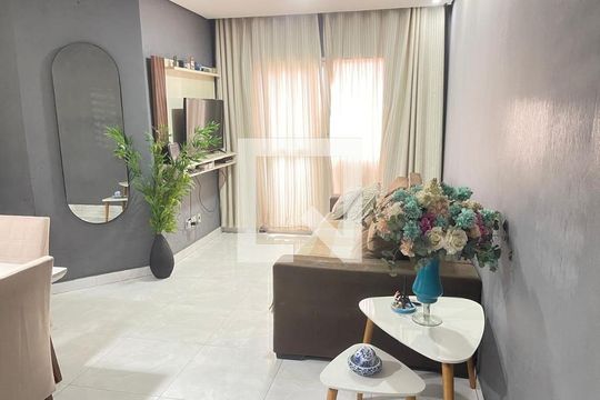 Sala de apartamento à venda com 3 quartos, 70m² em Piratininga, Osasco