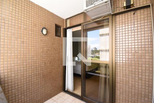 Sacada de kitnet/studio para alugar com 1 quarto, 37m² em Alto da Xv, Curitiba