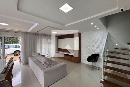 Sala de casa de condomínio para alugar com 4 quartos, 260m² em Recreio dos Bandeirantes, Rio de Janeiro