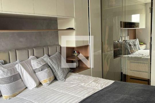 Apartamento à venda com 2 quartos, 79m² em Vila Paiva, São Paulo