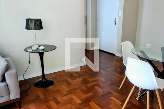 Sala de apartamento para alugar com 2 quartos, 69m² em Higienópolis, Porto Alegre