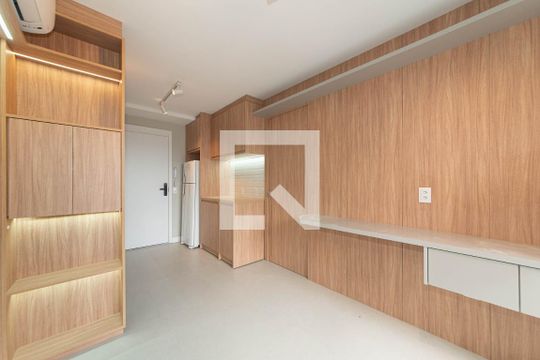 Sala - Cozinha Integrada de kitnet/studio à venda com 1 quarto, 30m² em Vila Cordeiro, São Paulo