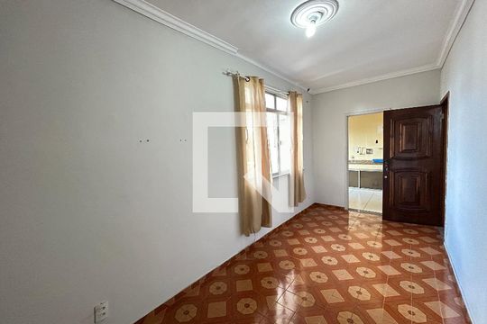 Sala de apartamento para alugar com 1 quarto, 56m² em Pilares, Rio de Janeiro