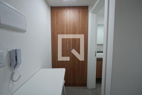 Cozinha de kitnet/studio para alugar com 1 quarto, 34m² em Vila Mariana, São Paulo