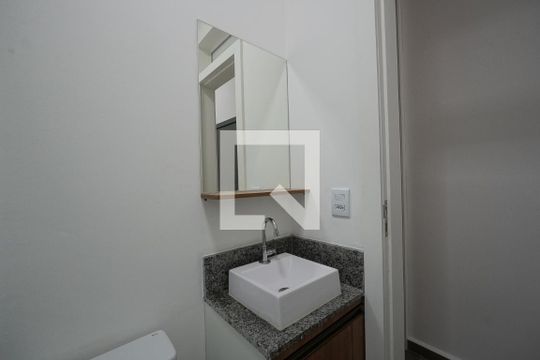 Banheiro de kitnet/studio para alugar com 1 quarto, 18m² em Vila Mariana, São Paulo