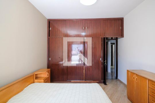 Suíte de casa para alugar com 3 quartos, 236m² em Barcelona, São Caetano do Sul