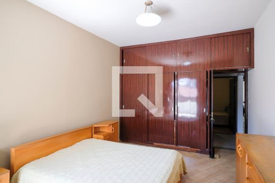 Suíte de casa para alugar com 3 quartos, 236m² em Barcelona, São Caetano do Sul