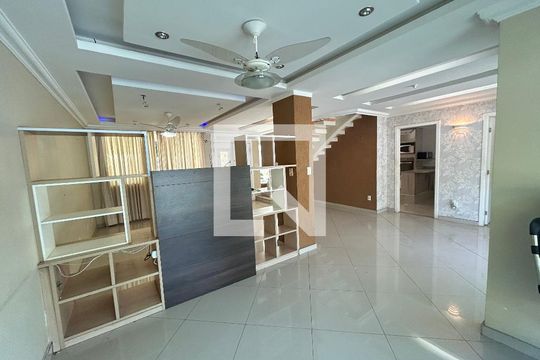 Sala 2 de casa à venda com 4 quartos, 390m² em Vila Valqueire, Rio de Janeiro
