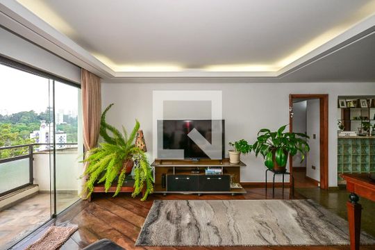 Sala de Tv de apartamento à venda com 4 quartos, 170m² em Vila Morse, São Paulo