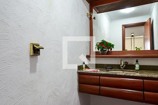 Lavabo de apartamento à venda com 4 quartos, 170m² em Vila Morse, São Paulo