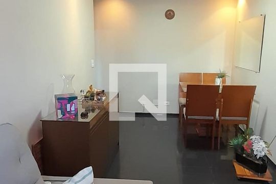Sala de apartamento à venda com 2 quartos, 60m² em Vila Carmosina, São Paulo