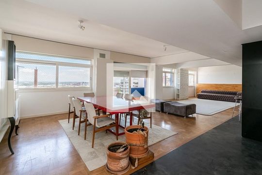 Sala de apartamento para alugar com 3 quartos, 164m² em Independência, Porto Alegre