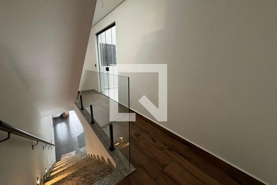 Corredor de casa à venda com 3 quartos, 160m² em Cidade Patriarca, São Paulo