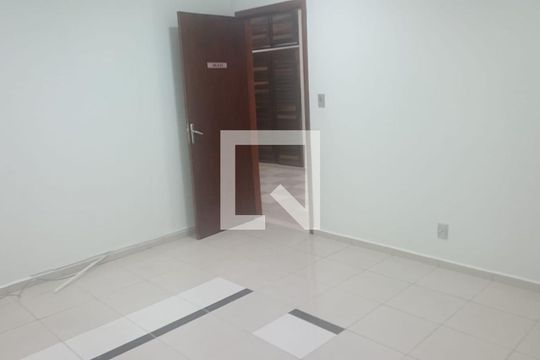 Quarto de casa para alugar com 9 quartos, 476m² em Jardim Faculdade, Sorocaba