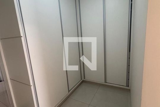 Casa de Condomínio para alugar com 3 quartos, 221m² em Gávea, Uberlândia