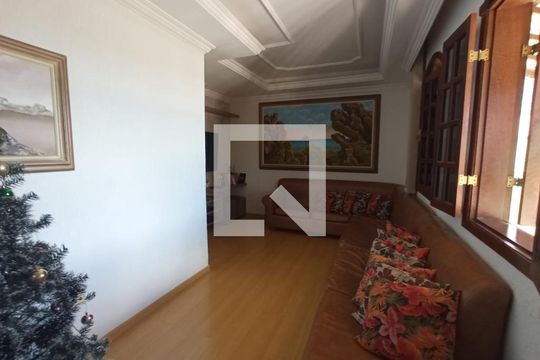Kitnet/Studio para alugar com 4 quartos, 360m² em Fonte Grande, Contagem
