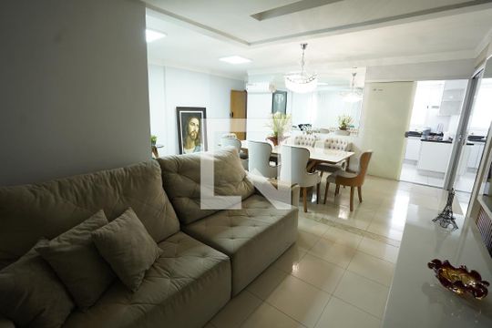 Apartamento para alugar com 3 quartos, 120m² em Nova Suiça, Goiânia