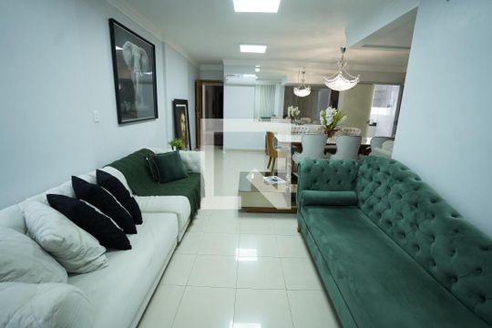 Apartamento para alugar com 3 quartos, 120m² em Nova Suiça, Goiânia