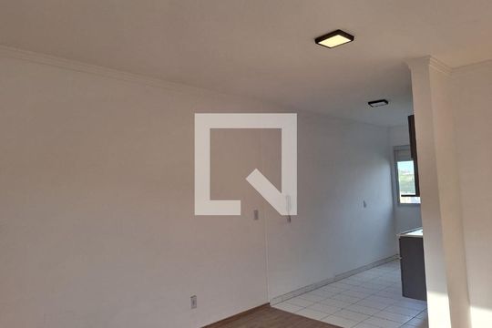 Sala/cozinha de apartamento para alugar com 1 quarto, 49m² em Jardim da Laranjeira (Zona Leste), São Paulo