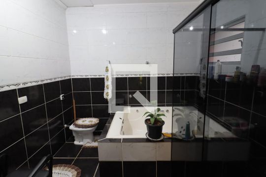 Banheiro da Suíte 1 de casa à venda com 4 quartos, 200m² em Santo Antônio, Osasco