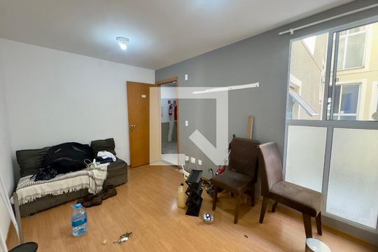 Sala de apartamento para alugar com 2 quartos, 47m² em Jardim Hanna, Guarulhos