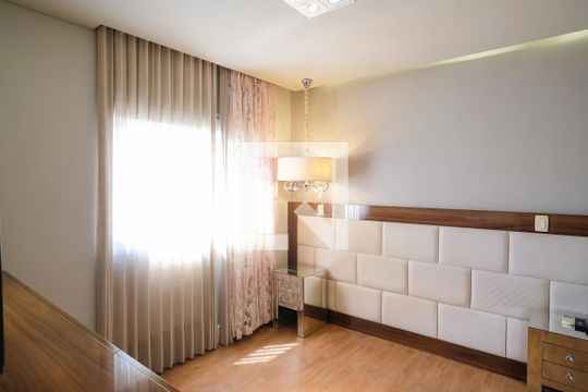 Suíte 1 de apartamento para alugar com 3 quartos, 135m² em Cerâmica, São Caetano do Sul