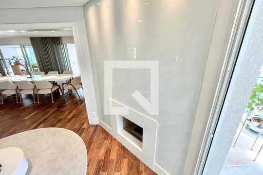 Sala de apartamento para alugar com 3 quartos, 320m² em Água Fria, São Paulo