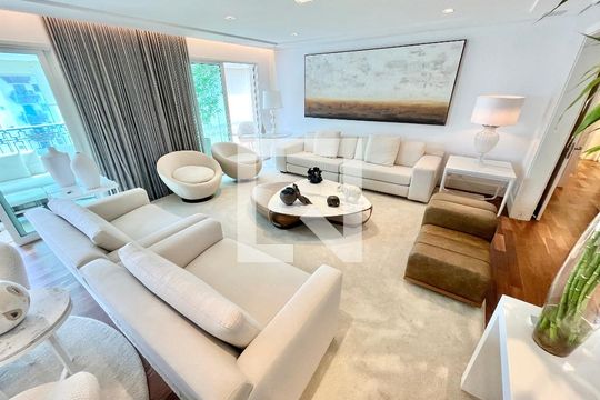 Sala de apartamento para alugar com 3 quartos, 320m² em Água Fria, São Paulo