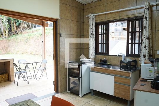 Casa 1 cozinha de casa para alugar com 2 quartos, 100m² em Chácara das Lavras, Guarulhos