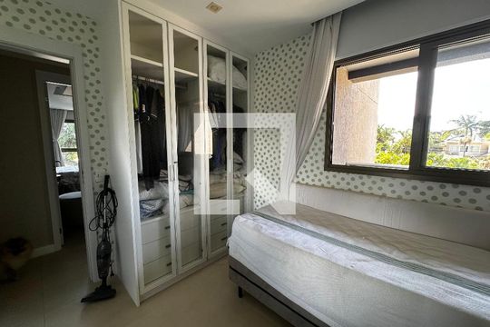 Quarto 1 de apartamento à venda com 4 quartos, 156m² em Barra da Tijuca, Rio de Janeiro