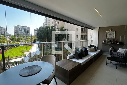 Varanda de apartamento à venda com 4 quartos, 156m² em Barra da Tijuca, Rio de Janeiro
