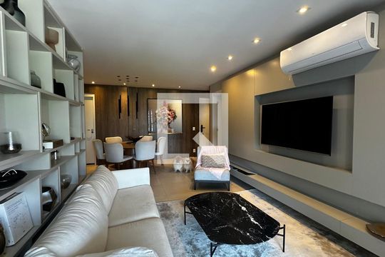 Sala de apartamento à venda com 4 quartos, 156m² em Barra da Tijuca, Rio de Janeiro