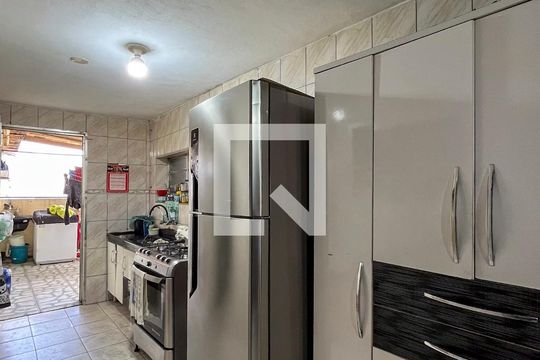 Cozinha de casa à venda com 1 quarto, 300m² em Jardim Vergueiro, São Paulo