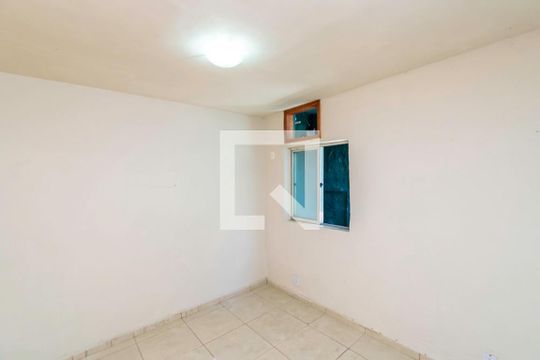 Quarto de casa à venda com 1 quarto, 40m² em Olaria, Rio de Janeiro