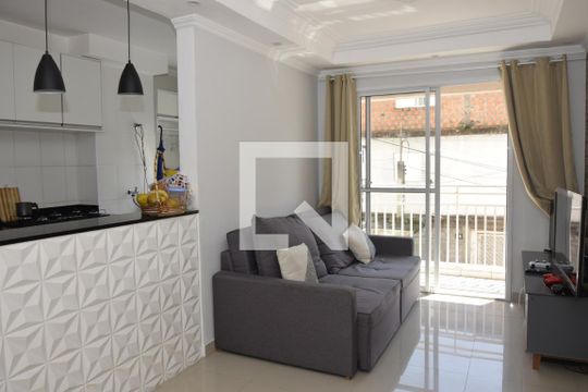 Apartamento para alugar com 2 quartos, 54m² em Jardim Vitória, Embu das Artes