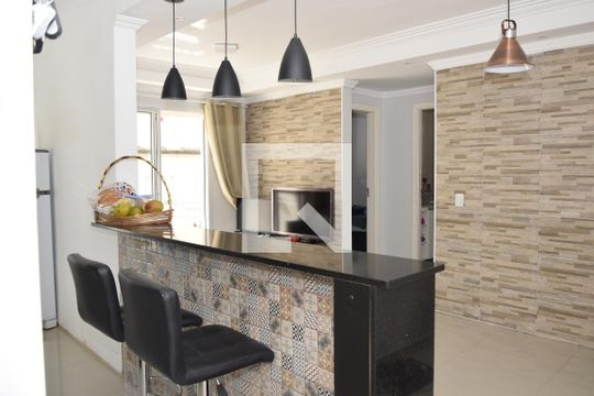 Apartamento para alugar com 2 quartos, 54m² em Jardim Vitória, Embu das Artes