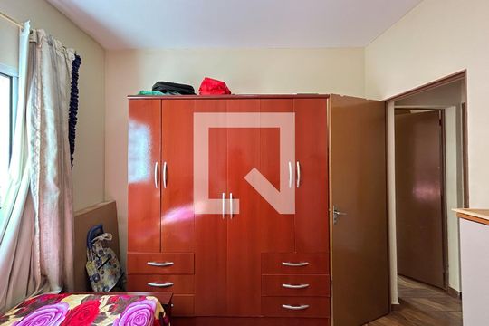 Casa à venda com 5 quartos, 228m² em São Benedito, Belo Horizonte